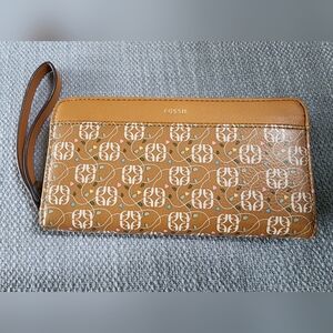 💙Fossil Jori Zip Clutch wristlet